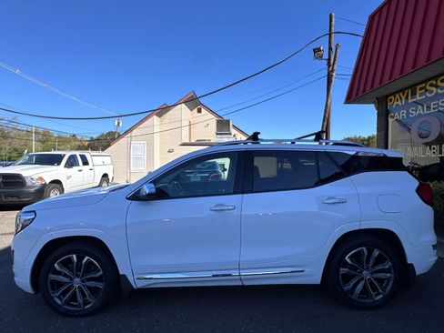 Used 2019 GMC Terrain Denali w/ Driver Alert Package II image 4