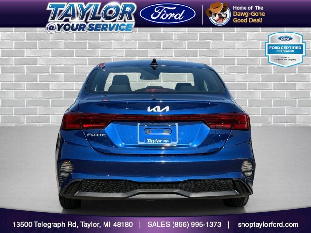 Used 2023 Kia Forte LXS w/ LXS Technology Package FWD image 4