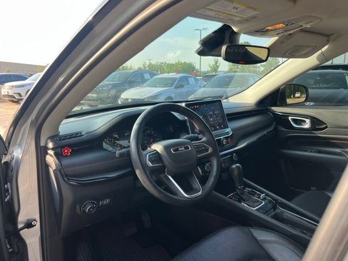 Used 2022 Jeep Compass Trailhawk w/ Trailhawk Convenience Group AWD/4WD image 21