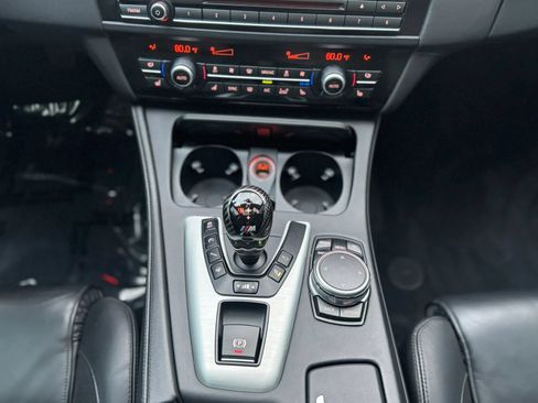 Used 2015 BMW M5 RWD image 32