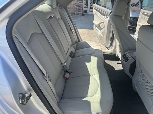 Used 2010 Cadillac CTS Sedan RWD image 21