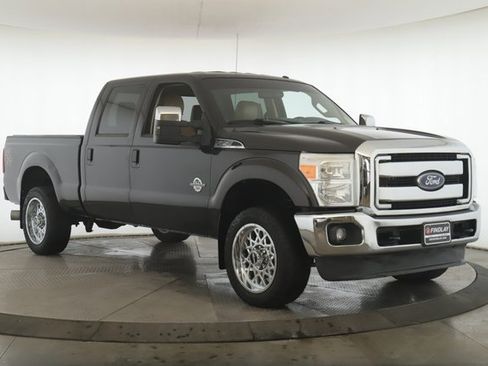 Used 2013 Ford F250 Lariat w/ Lariat Interior Pkg image 2
