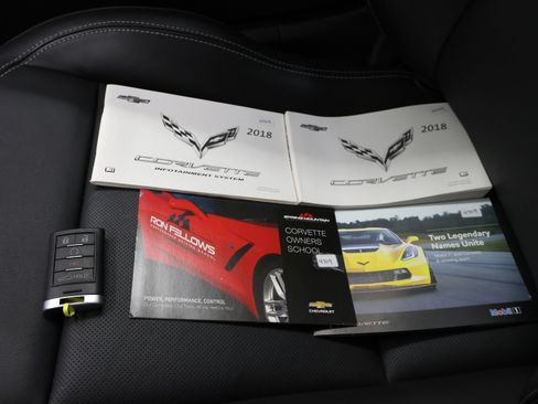 Used 2018 Chevrolet Corvette Stingray Coupe w/ Carbon Flash Badge Package RWD image 49