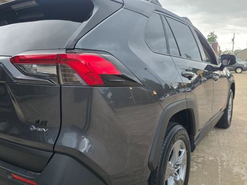 Used 2025 Toyota RAV4 LE AWD/4WD image 18