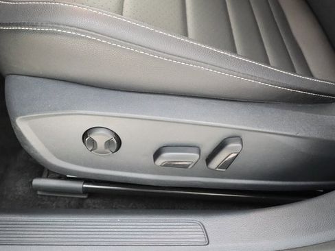 Used 2024 Volkswagen Jetta SE image 10