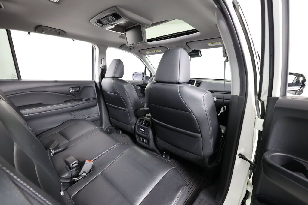 Used 2017 Honda Pilot Touring image 21