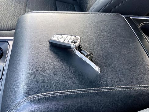 Used 2021 Ford F150 XLT w/ Equipment Group 302A High image 14