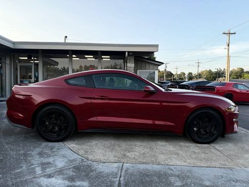 Used 2020 Ford Mustang Coupe RWD image 8