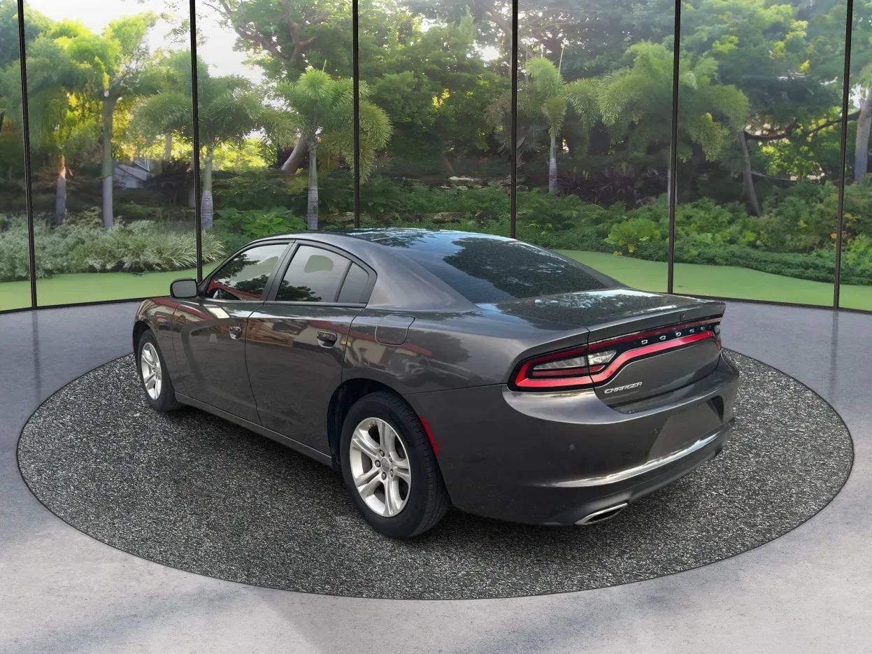 Used 2022 Dodge Charger SXT RWD image 7