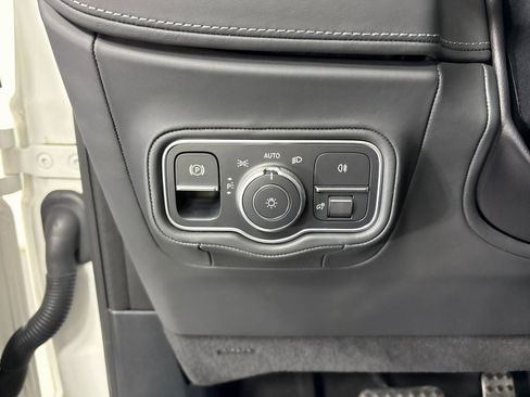 Certified 2025 Mercedes-Benz G 63 AMG 4MATIC image 11