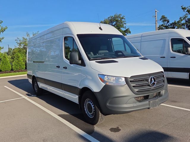 Used 2025 Mercedes-Benz Sprinter 2500 image 1