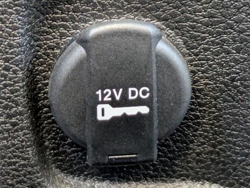 Used 2024 RAM 1500 Classic SLT image 21