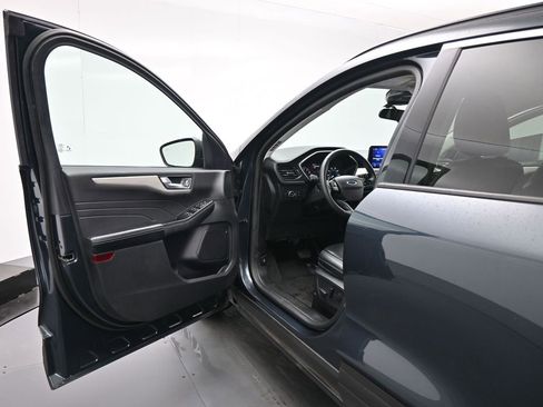 Certified 2022 Ford Escape SEL image 9