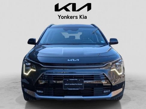 Used 2024 Kia Niro SX Touring FWD image 3