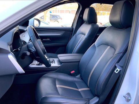 Used 2024 MAZDA CX-90 Plug-In Hybrid w/ Premium Plus image 9