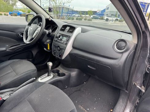 Used 2015 Nissan Versa SV FWD image 17