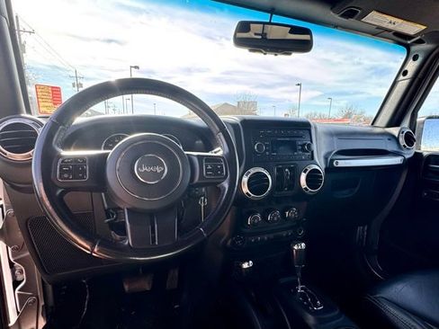 Used 2016 Jeep Wrangler Unlimited Sahara w/ Connectivity Group image 10