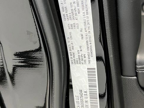 New 2025 Jeep Grand Cherokee L Limited w/ Luxury Tech Group II image 45