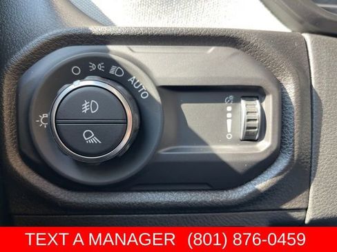 New 2025 Jeep Gladiator Sport AWD/4WD image 24