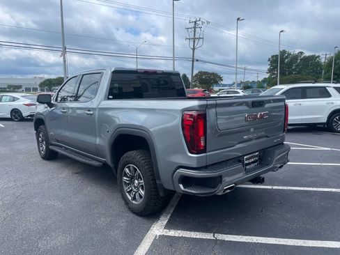 Used 2024 GMC Sierra 1500 AT4 w/ Technology Package AWD/4WD image 3