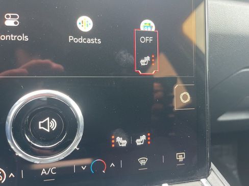 Used 2025 GMC Terrain Elevation image 22