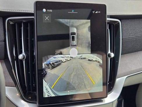 New 2026 Volvo XC90 T8 Ultra w/ Protection Package Premier image 15