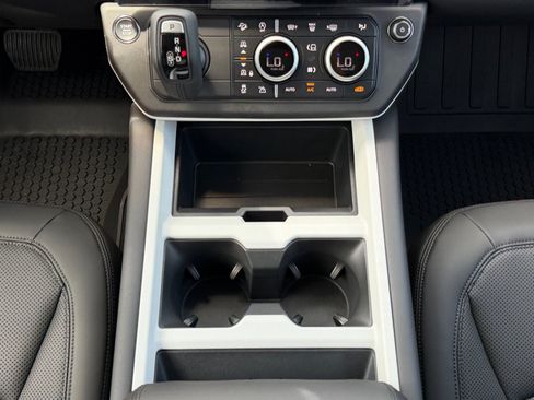Used 2026 Land Rover Defender 110 S AWD/4WD image 15