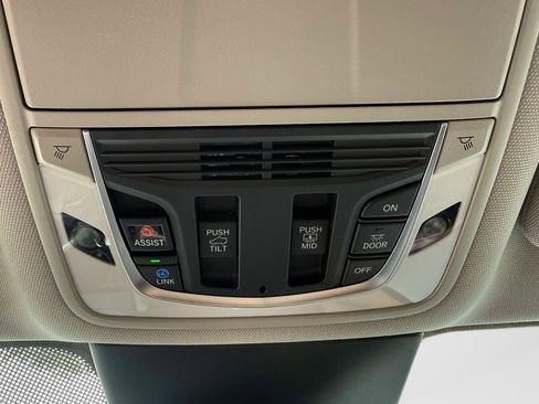 Certified 2023 Acura MDX w/ Technology Package AWD/4WD image 29