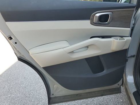 Used 2023 Kia Sorento EX w/ Panoramic Sunroof Package FWD image 34