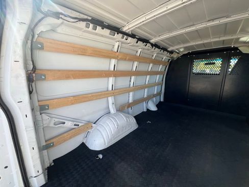 Used 2024 Chevrolet Express 2500 w/ Driver Convenience Package image 21