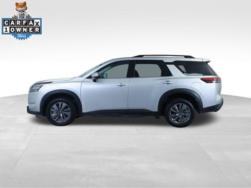 Used 2025 Nissan Pathfinder SV AWD/4WD image 10