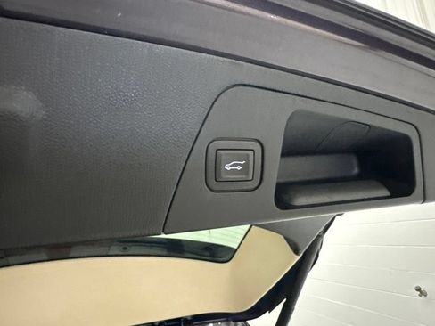 Used 2017 Buick Envision Essence AWD/4WD image 8