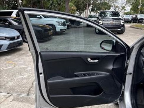 Used 2022 Kia Rio S image 21