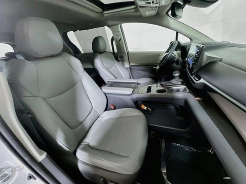Certified 2023 Toyota Sienna XLE FWD image 26