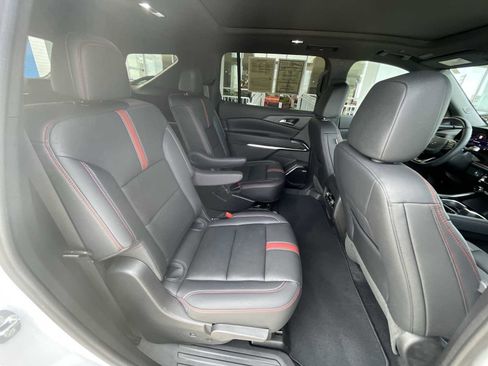 Certified 2024 Chevrolet Traverse RS image 27