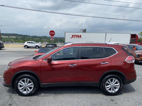 Used 2016 Nissan Rogue SV w/ SV Premium Package AWD/4WD image 7