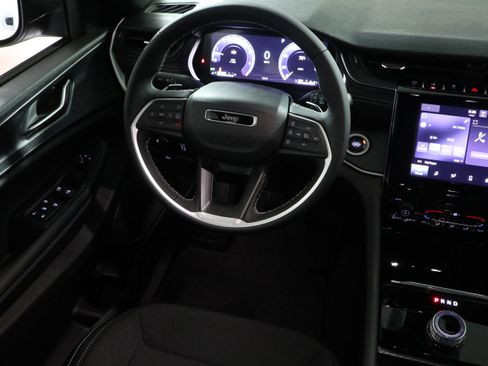 New 2026 Jeep Grand Cherokee Laredo AWD/4WD image 16