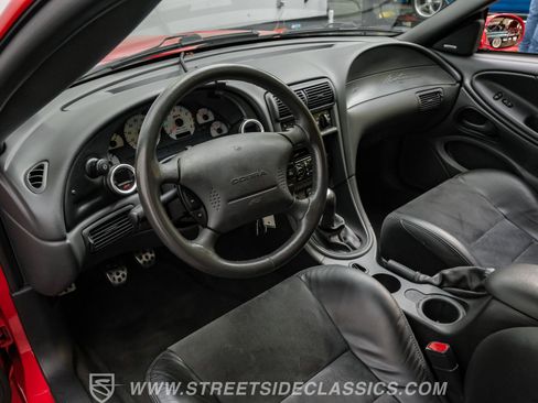 Used 2004 Ford Mustang Cobra RWD image 4