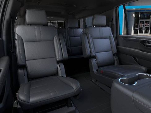New 2026 Chevrolet Suburban RST w/ Comfort Package AWD/4WD image 17