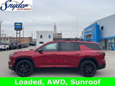 Certified 2025 Chevrolet Traverse RS w/ LPO, Floor Liner Package image 1