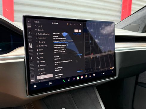 Used 2023 Tesla Model X AWD/4WD image 32