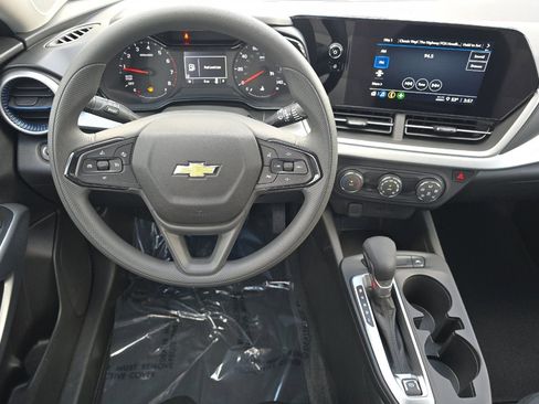 New 2026 Chevrolet Trax LS image 12