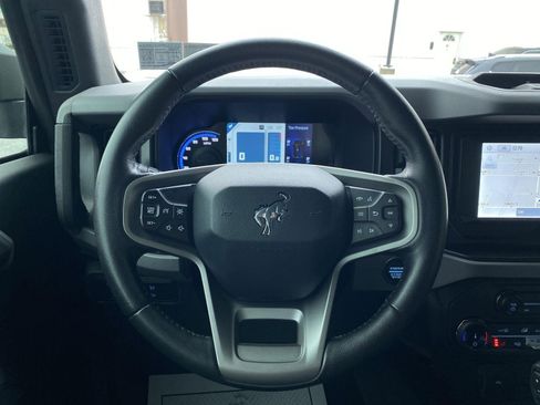 Used 2022 Ford Bronco Big Bend w/ Sasquatch Package image 2