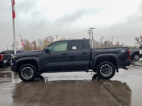 New 2025 Toyota Tacoma TRD Sport image 8