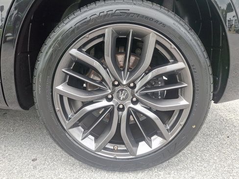 Used 2024 Maserati Levante GT Ultima AWD/4WD image 20