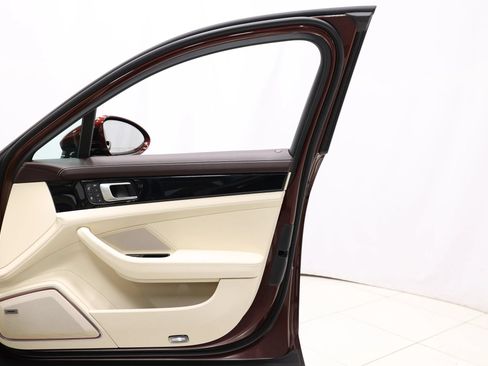 Used 2022 Porsche Panamera image 85