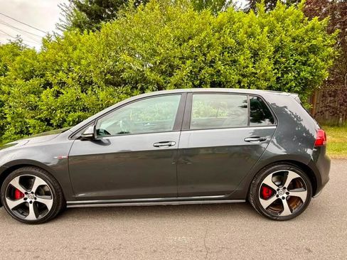 Used 2017 Volkswagen GTI S FWD image 15