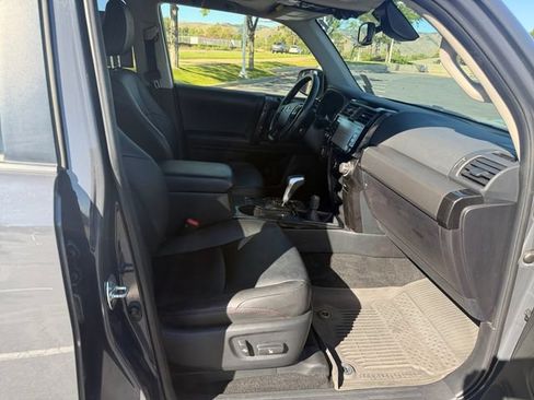 Used 2024 Toyota 4Runner TRD Off-Road Premium w/ Moonroof Package AWD/4WD image 33