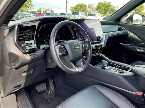 Used 2024 Lexus TX 350 FWD w/ Captains Chair Package image 16