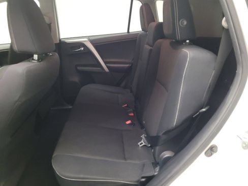 Used 2018 Toyota RAV4 XLE w/ Carpet Mat Package image 18